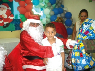 Campanha de Natal e distribuiÃƒÂ§ÃƒÂ£o de presentes.